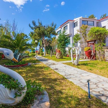 Galazia Akti Seaside Apartments 尼基季 外观 照片