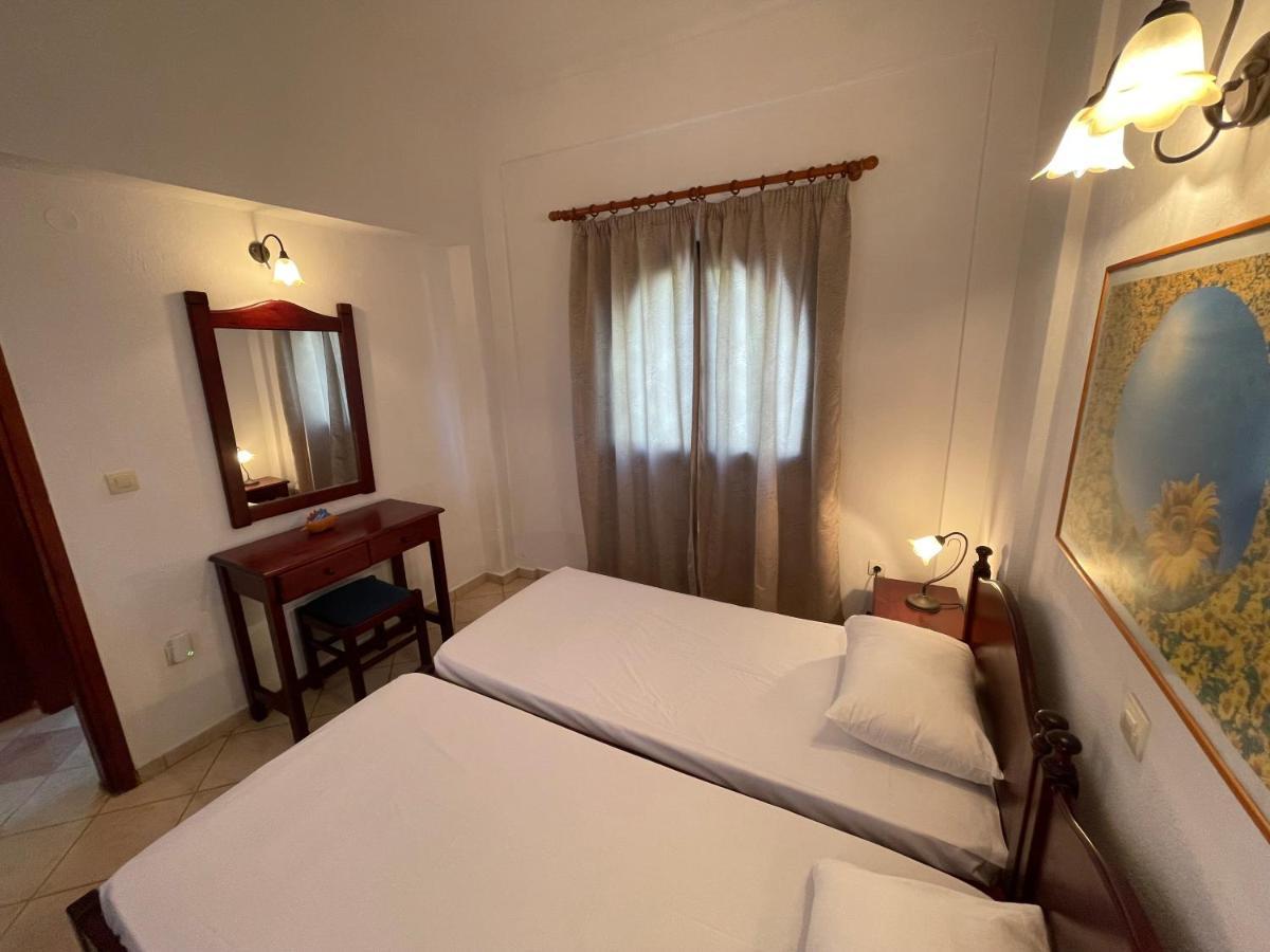 Galazia Akti Seaside Apartments 尼基季 外观 照片