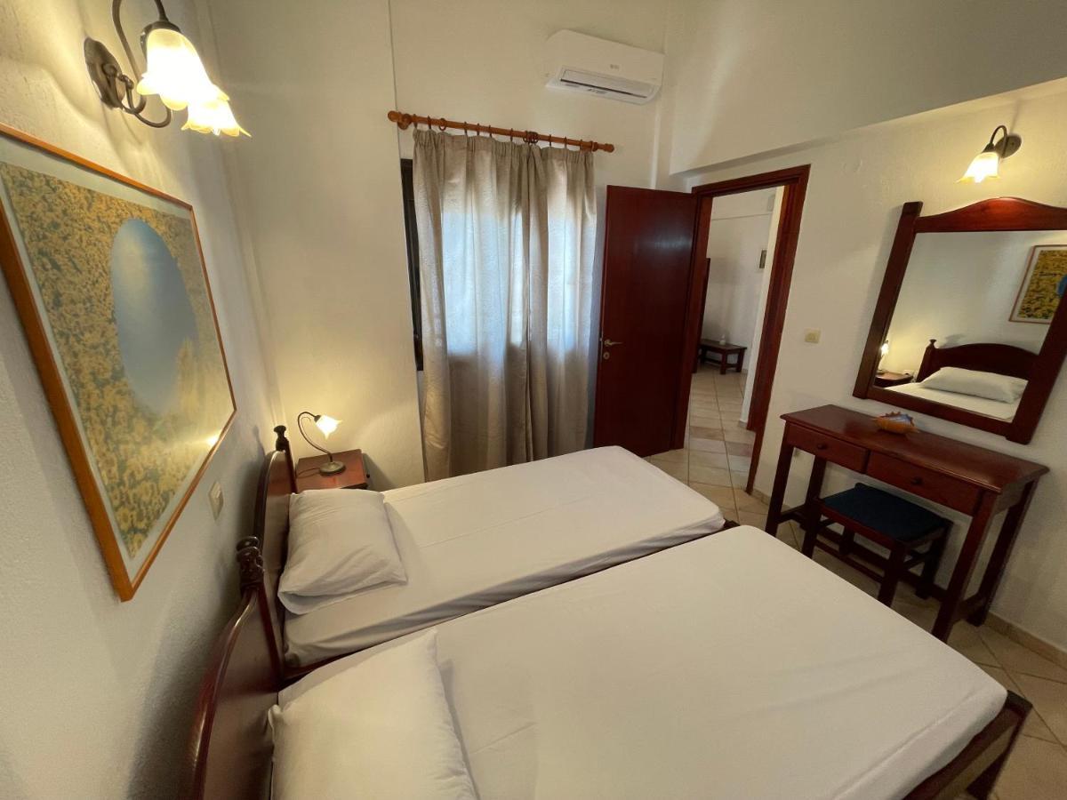 Galazia Akti Seaside Apartments 尼基季 外观 照片