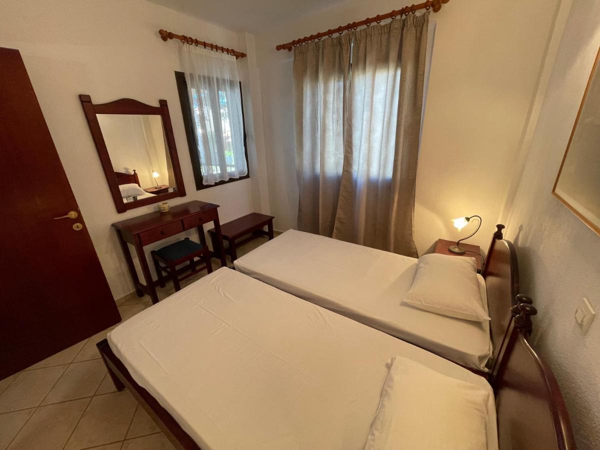 Galazia Akti Seaside Apartments 尼基季 外观 照片