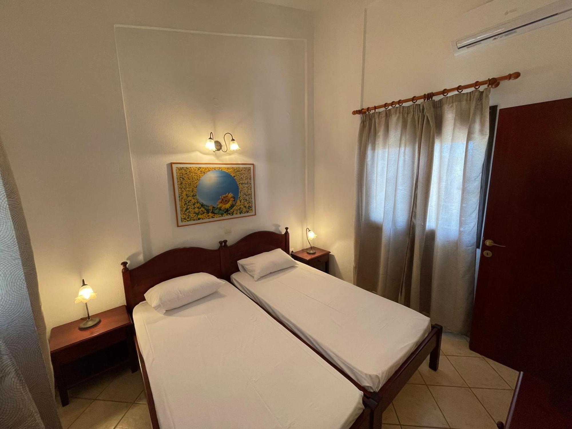 Galazia Akti Seaside Apartments 尼基季 客房 照片