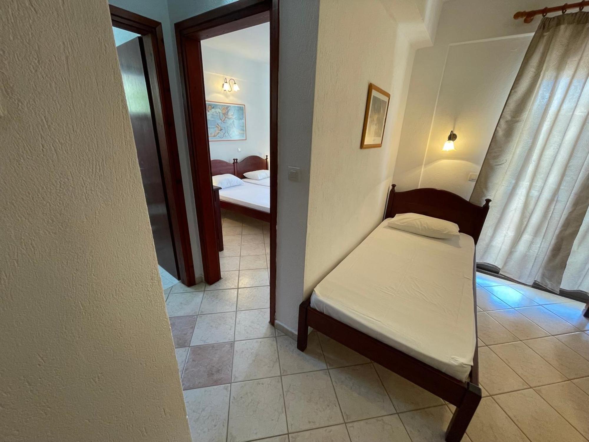 Galazia Akti Seaside Apartments 尼基季 客房 照片